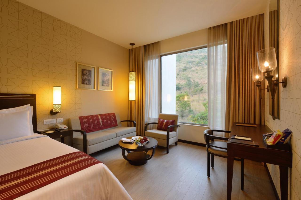 Hotel Marasa Sarovar Premiere à Tirupati Extérieur photo