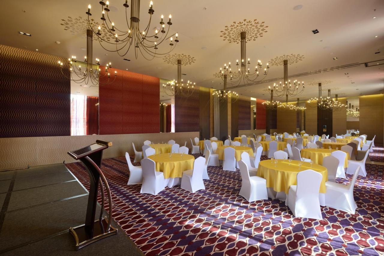 Hotel Marasa Sarovar Premiere à Tirupati Extérieur photo